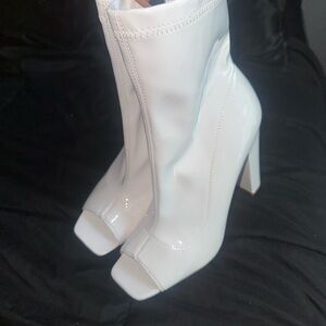 Liliana White Heeled Boots